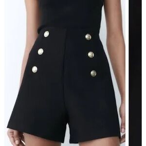 Zara  Black high waist Crest button Shorts S
